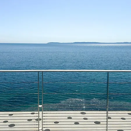 Hotel Les Roches - Relais & Chateaux Le Lavandou