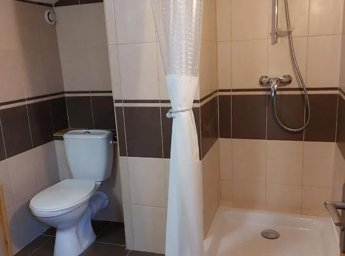 Les Roches - Relais & Chateaux لو لا فاندو