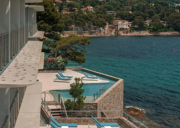 Les Roches - Relais & Chateaux Szálloda 5*