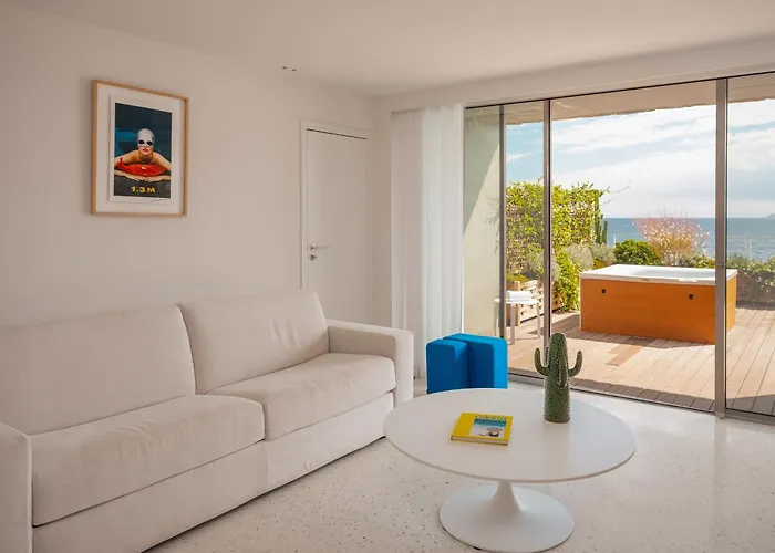 Szálloda Les Roches - Relais & Chateaux 5*